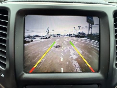 Used 2016 Jeep Cherokee Limited image 19