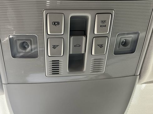 Used 2022 Volkswagen Taos SE image 24