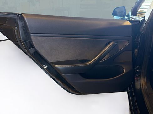 Used 2019 Tesla Model 3 Long Range AWD/4WD image 25