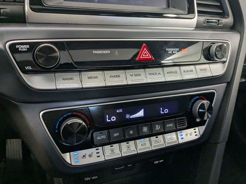 Used 2018 Hyundai Sonata Limited FWD image 22
