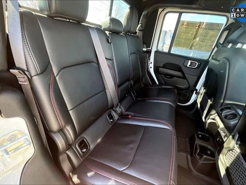 Used 2024 Jeep Gladiator Rubicon w/ Convenience Group image 24