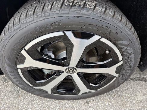 New 2026 Volkswagen Taos SEL AWD/4WD image 25