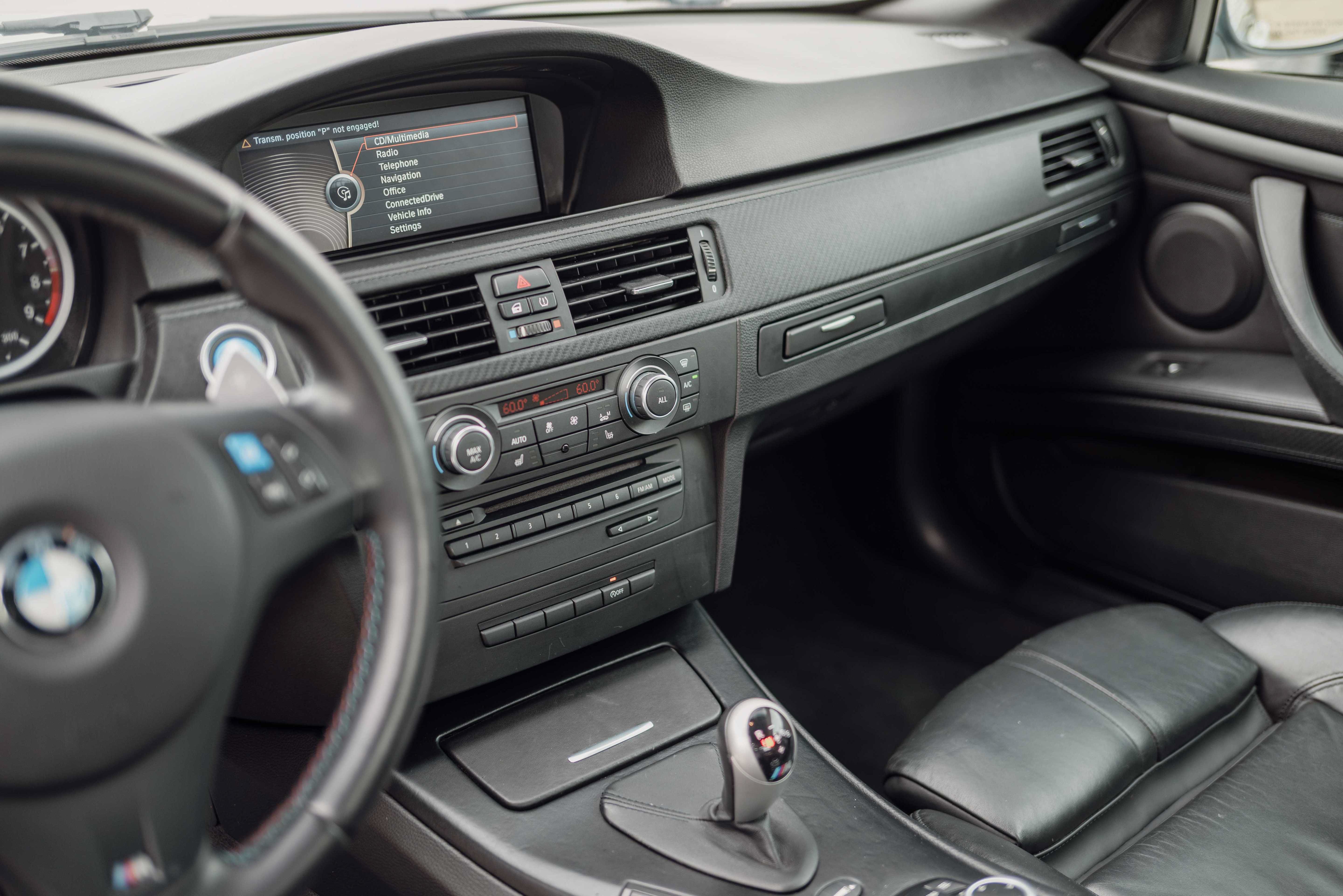 Used 2013 BMW M3 Convertible w/ Premium Pkg RWD image 10