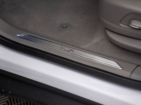 New 2025 Cadillac XT5 Premium Luxury image 17