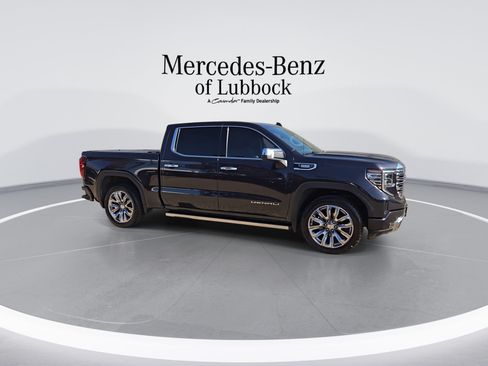 Used 2022 GMC Sierra 1500 Denali w/ Denali Reserve Package AWD/4WD image 2