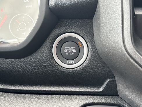 New 2026 RAM 1500 Express AWD/4WD image 22