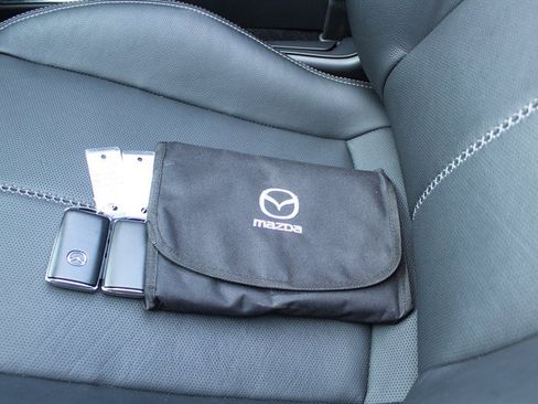 Used 2022 MAZDA MX-5 Miata Grand Touring RWD image 22
