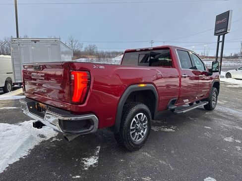 Used 2025 GMC Sierra 2500 SLT w/ SLT Premium Package image 9