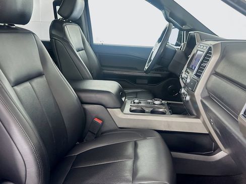 Used 2020 Ford Expedition XLT w/ Equipment Group 201A AWD/4WD image 27