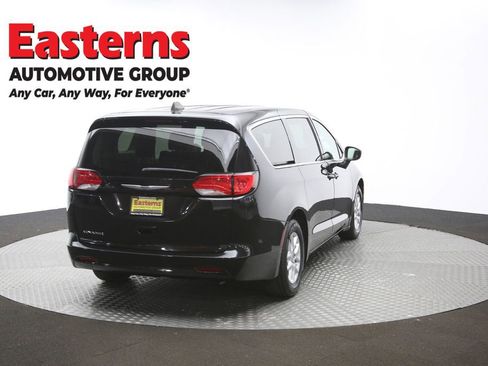 Used 2022 Chrysler Voyager LX FWD image 41