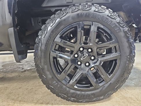 Certified 2023 Chevrolet Silverado 1500 Custom Trail Boss w/ LPO, Dark Essentials Package image 38