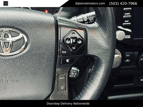 Used 2020 Toyota 4Runner Venture w/ Moonroof Package AWD/4WD image 31