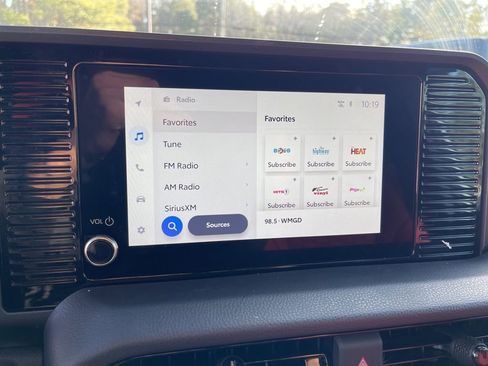 Certified 2025 Toyota Land Cruiser image 10