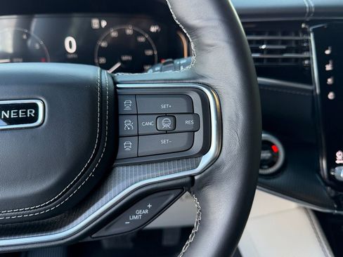 New 2026 Jeep Grand Wagoneer L Summit AWD/4WD image 17