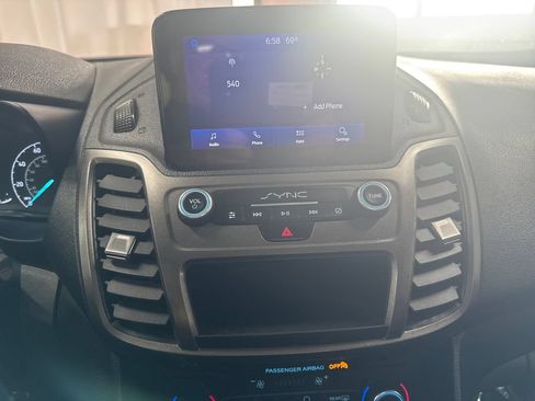 Certified 2022 Ford Transit Connect XLT FWD image 17