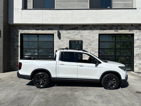 Used 2021 Honda Ridgeline Sport image 3