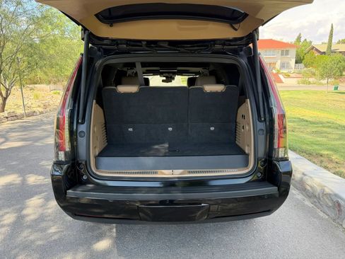 Used 2019 Cadillac Escalade Platinum AWD/4WD image 15