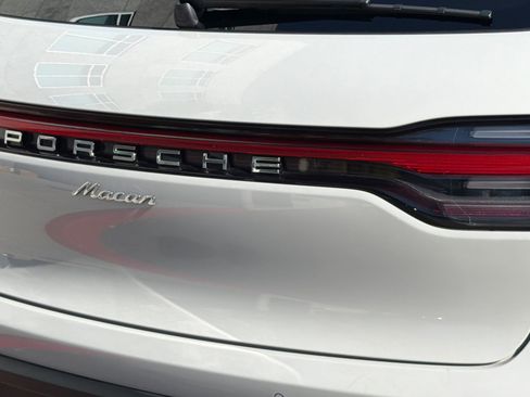 Used 2024 Porsche Macan AWD/4WD image 26