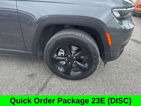 Used 2025 Jeep Grand Cherokee L Limited w/ Black Appearance Package RWD image 3