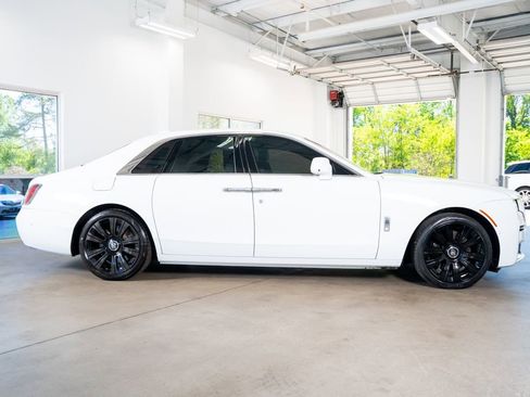 Used 2022 Rolls-Royce Ghost image 5