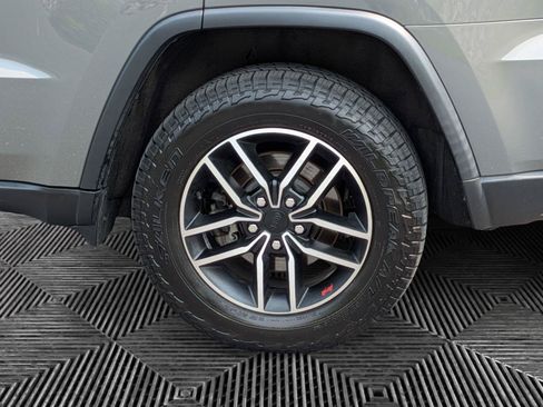 Used 2021 Jeep Grand Cherokee Trailhawk w/ Trailhawk Luxury Group AWD/4WD image 9