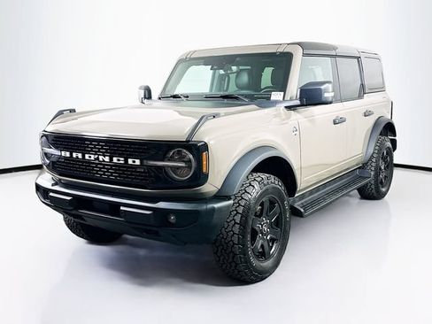 Certified 2025 Ford Bronco Outer Banks AWD/4WD image 3