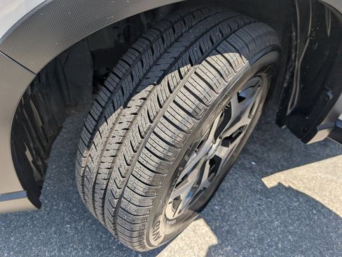 Used 2019 Subaru Forester Premium AWD/4WD image 21
