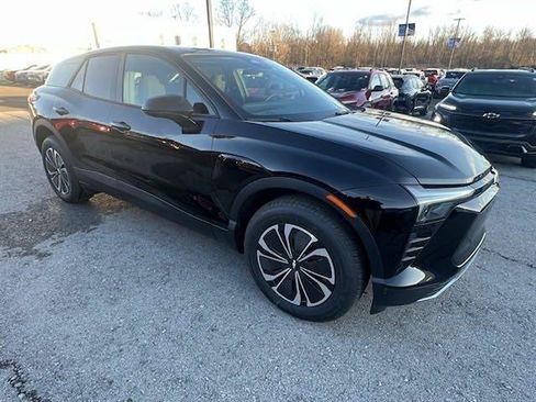 New 2025 Chevrolet Blazer EV LT AWD/4WD image 8