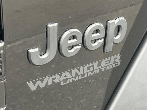 Used 2022 Jeep Wrangler Unlimited Sport image 26