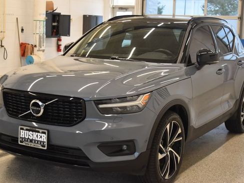 Used 2021 Volvo XC40 T5 R-Design w/ Advanced Package AWD/4WD image 9