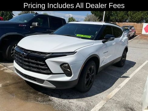 Used 2023 Chevrolet Blazer LT w/ Midnight/Sport Edition FWD image 3