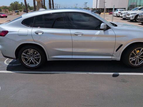 Used 2021 BMW X4 xDrive30i w/ M Sport Package AWD/4WD image 4