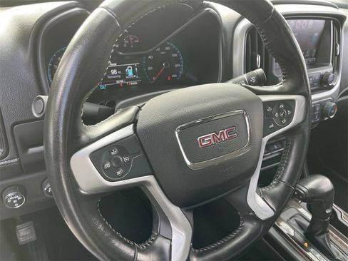 Used 2017 GMC Canyon SLE image 20