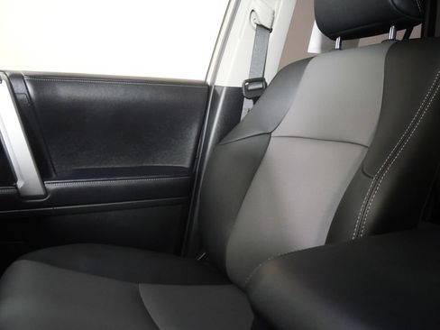Used 2024 Toyota 4Runner SR5 Premium w/ Moonroof Package AWD/4WD image 26