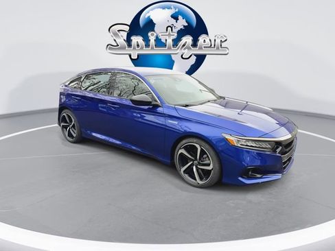 Used 2022 Honda Accord Sport image 2