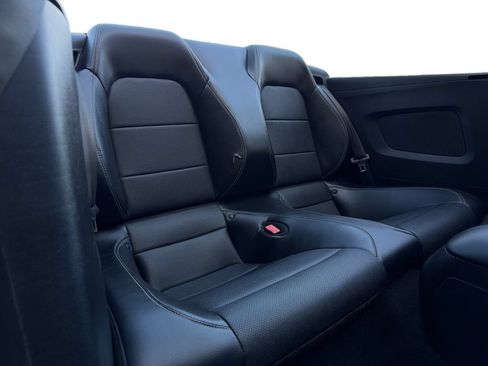 Used 2019 Ford Mustang Premium RWD image 18