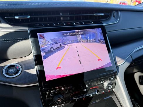 New 2025 Jeep Grand Cherokee Limited w/ Trailer Tow Package image 19