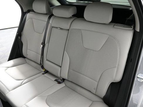 New 2025 Kia Niro EX Touring image 13