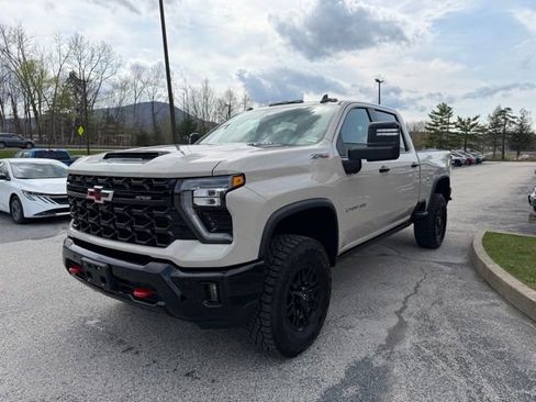 New 2026 Chevrolet Silverado 2500 ZR2 AWD/4WD image 5
