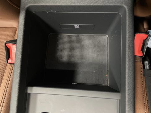 Used 2024 Audi Q5 e Premium Plus w/ Premium Plus Package image 24