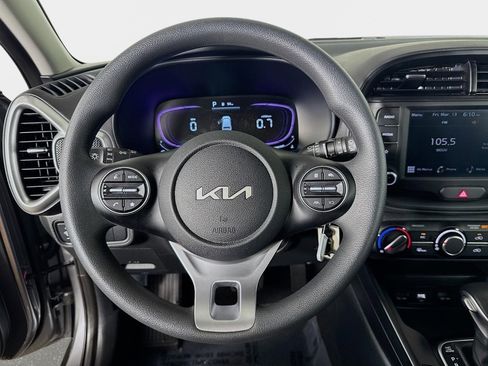 Certified 2025 Kia Soul LX w/ LX Technology Package FWD image 12