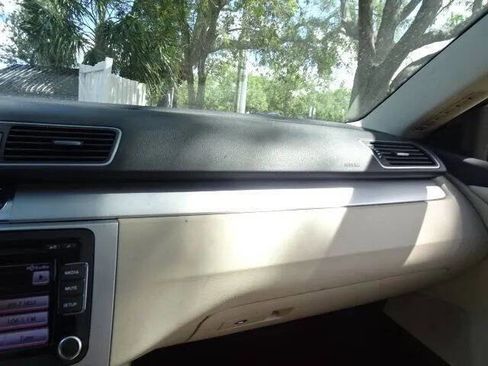 Used 2012 Volkswagen CC R-Line image 31