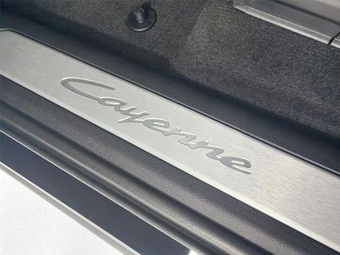 New 2025 Porsche Cayenne image 6