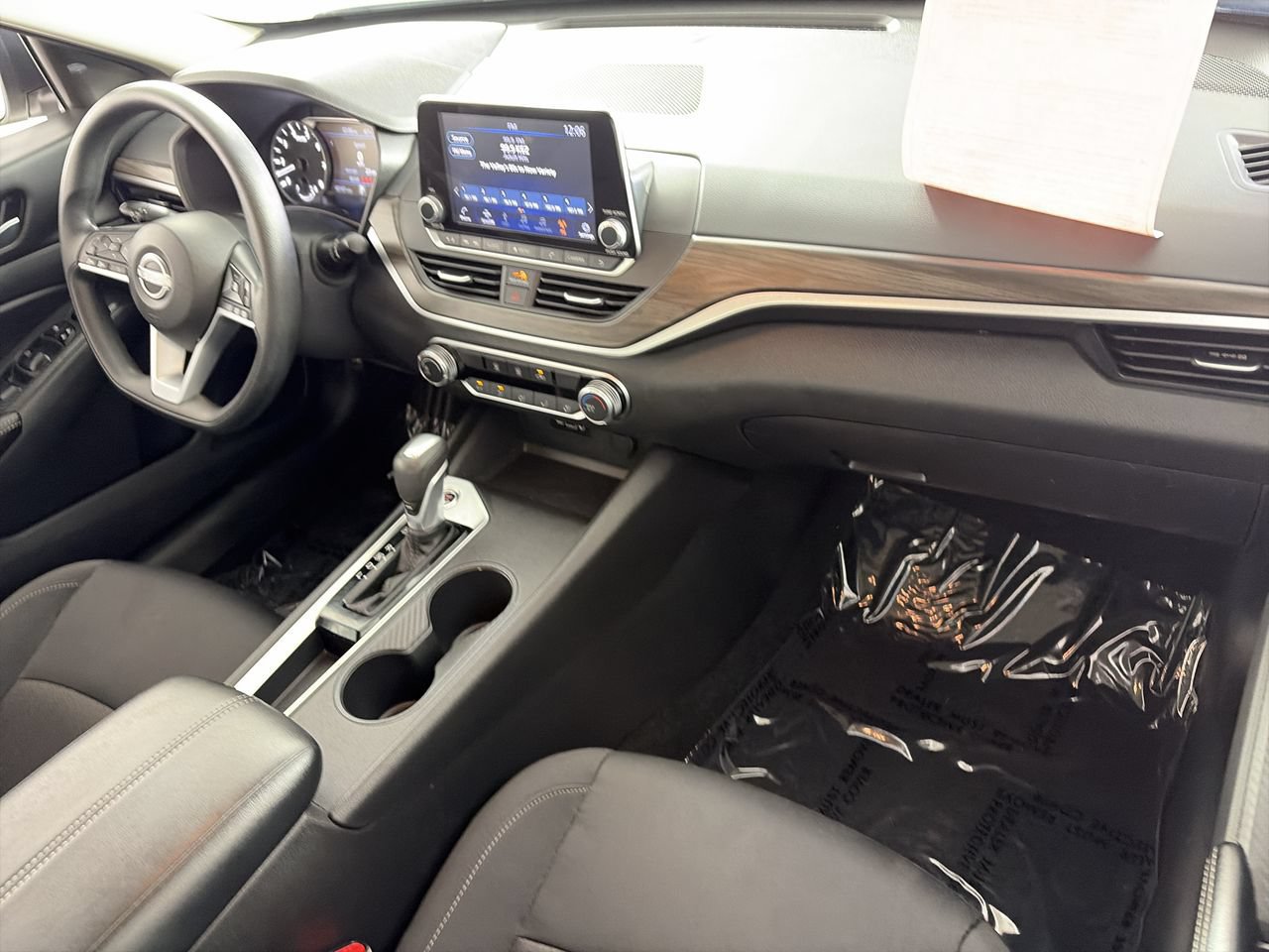 Used 2025 Nissan Altima 2.5 SV FWD image 26