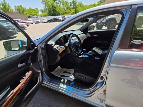 Used 2011 Honda Accord EX image 11
