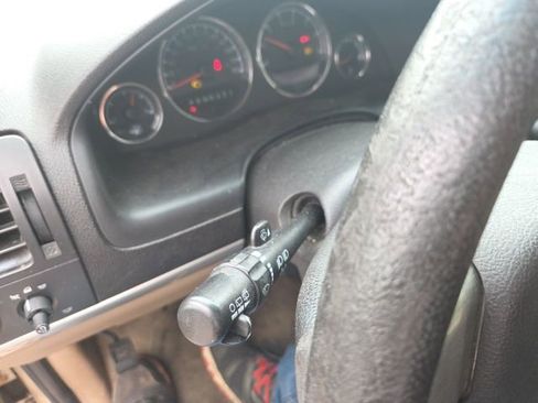 Used 2005 Chevrolet Uplander LS w/ LS Easy Order Package image 24