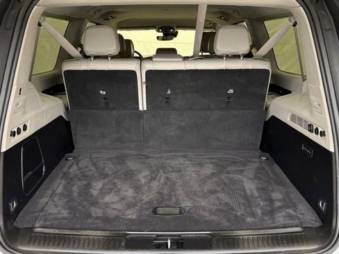 Used 2024 Jeep Wagoneer L Series II w/ Flexible Seating Group AWD/4WD image 4