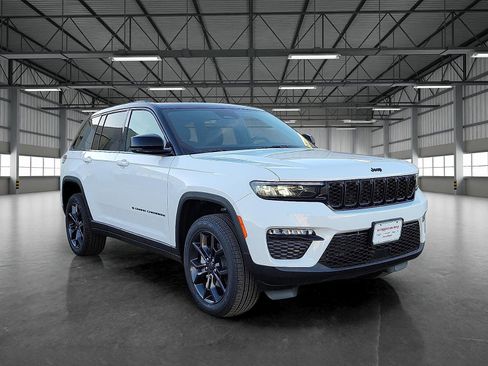 New 2025 Jeep Grand Cherokee Limited image 6