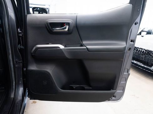 Used 2023 Toyota Tacoma Limited image 23