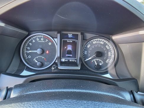 Used 2020 Toyota Tacoma TRD Sport image 45